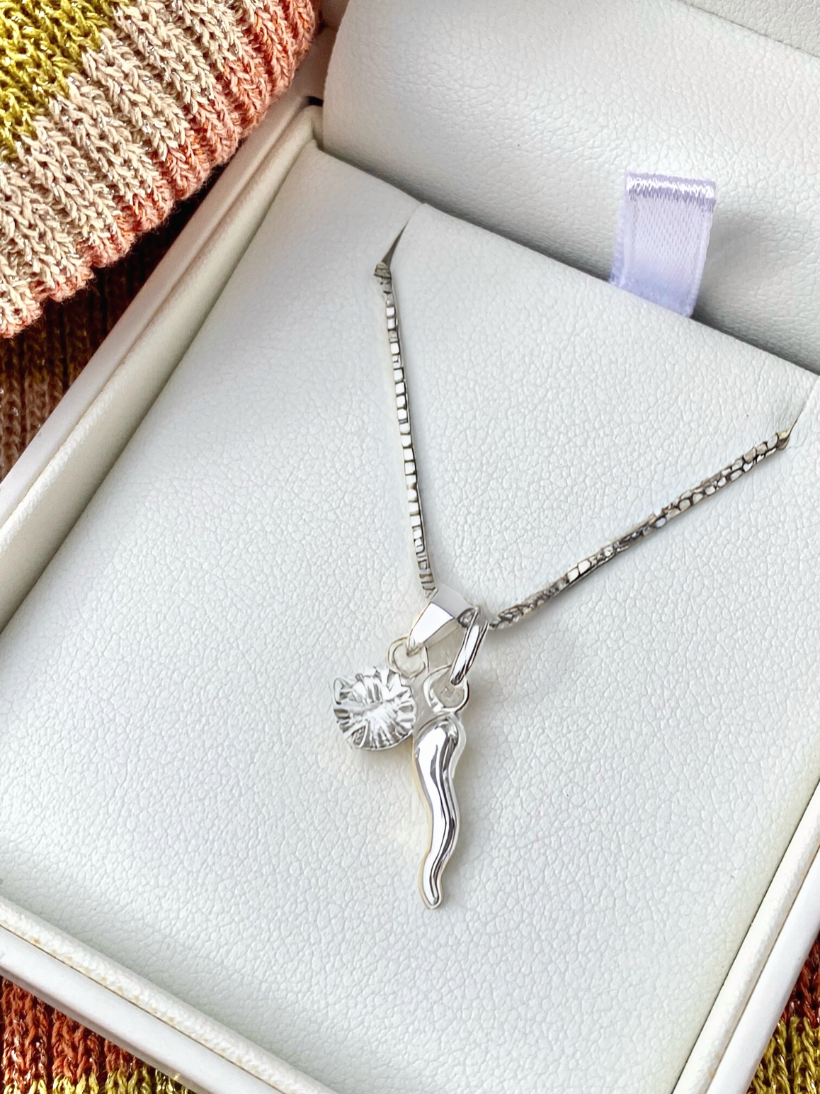 corno necklace silver LORO ENOF ロロ Amazon.com: ONEFINITY Italian Horn Necklace 925 Sterling
